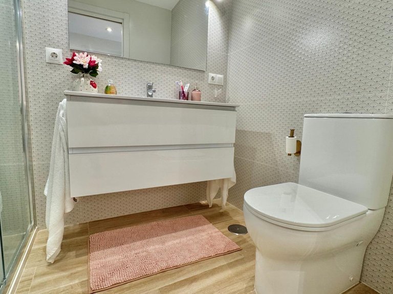 Apartment for Sale in Los Alamos, Malaga 25