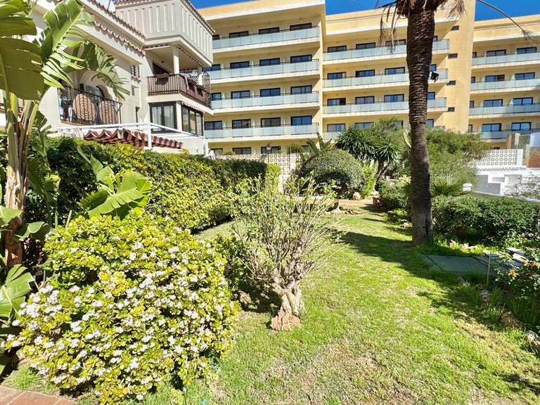 Apartment for Sale in Los Alamos, Malaga 39