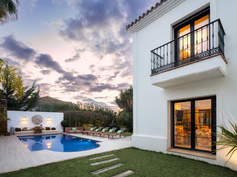Villa for Sale in Costa del Sol La Quinta, Malaga 20