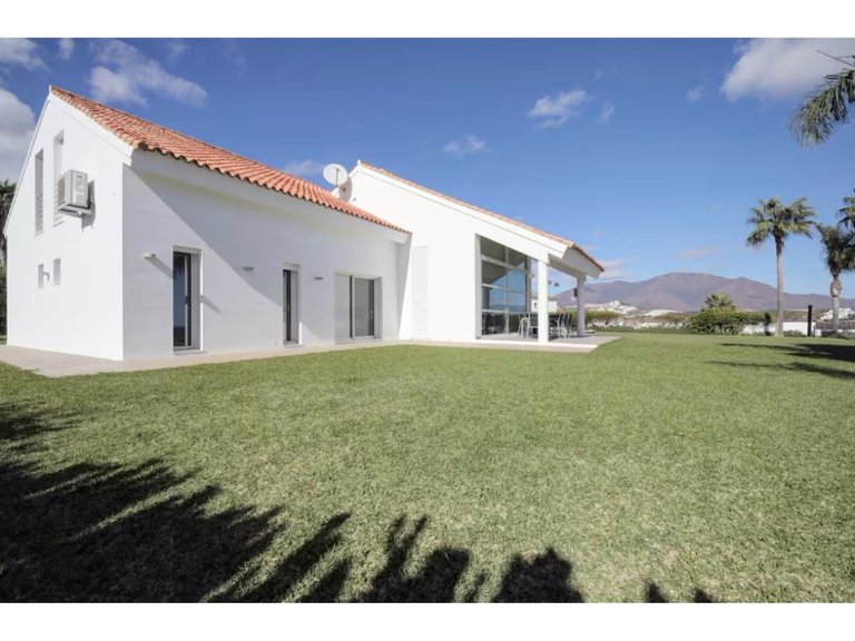 Villa for Sale in Manilva, Malaga 26