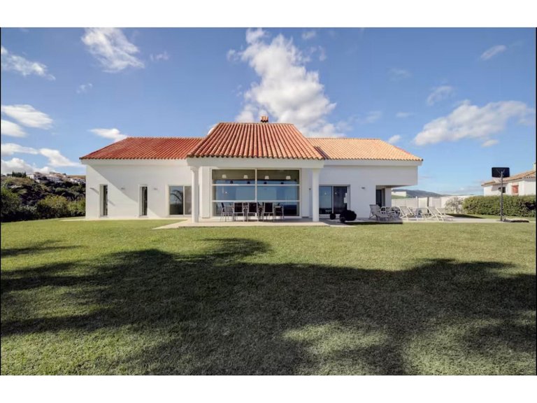 Villa for Sale in Manilva, Malaga 4