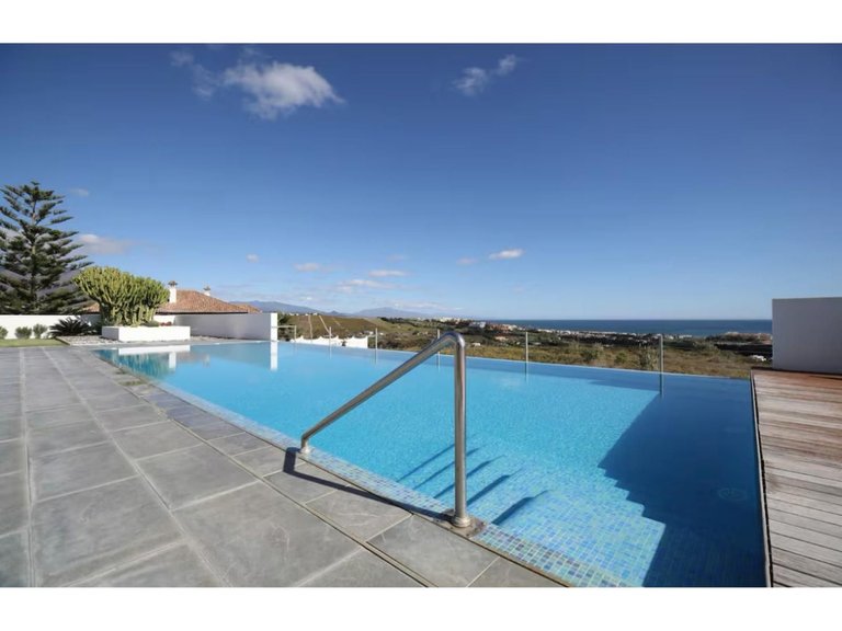 Villa for Sale in Manilva, Malaga 7