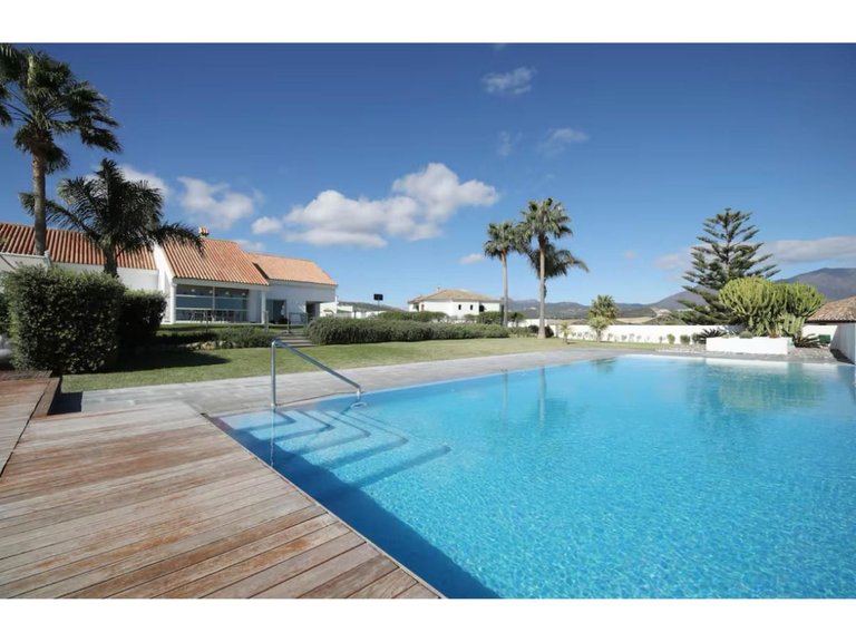 Villa for Sale in Manilva, Malaga 9
