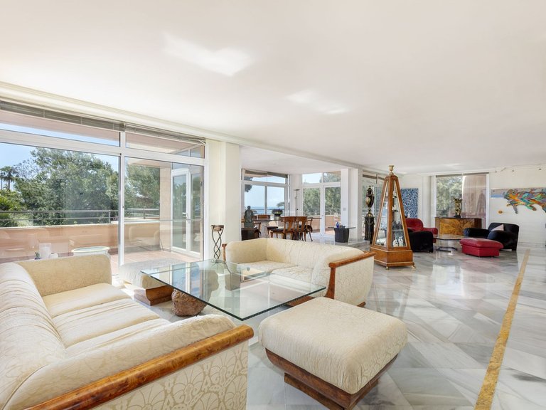 Apartment for Sale in Nueva Andalucía, Malaga 2