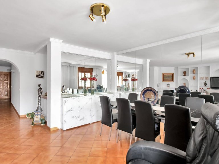 Apartment for Sale in Benahavís, Malaga 9