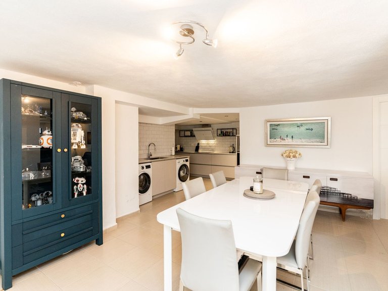 Villa for Sale in El Paraiso, Malaga 25