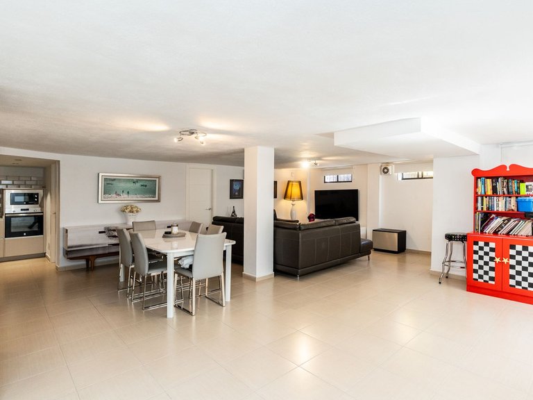 Villa for Sale in El Paraiso, Malaga 29