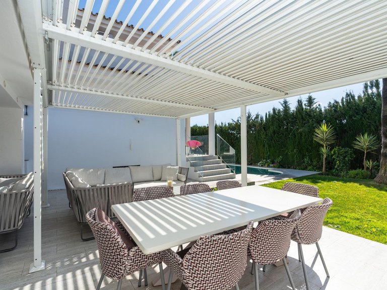 Villa for Sale in El Paraiso, Malaga 42