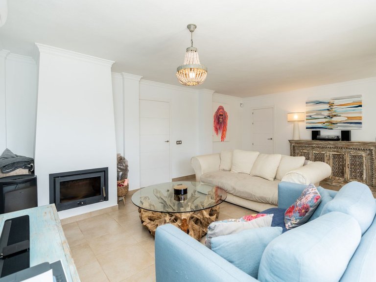 Villa for Sale in El Paraiso, Malaga 47