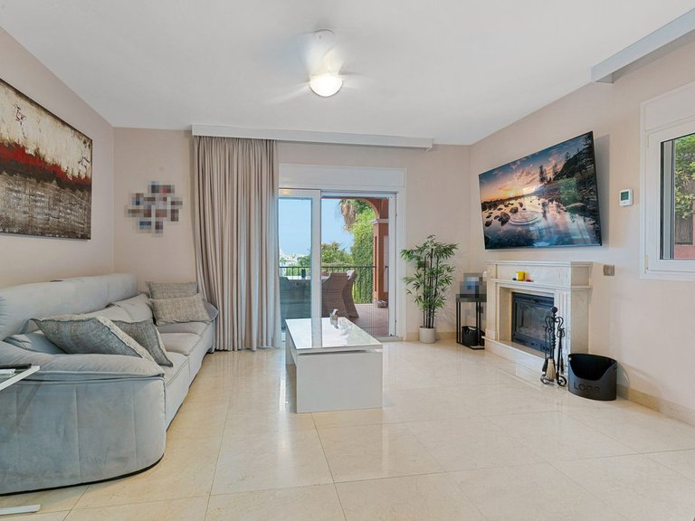 Villa for Sale in Benalmadena Costa, Malaga 16