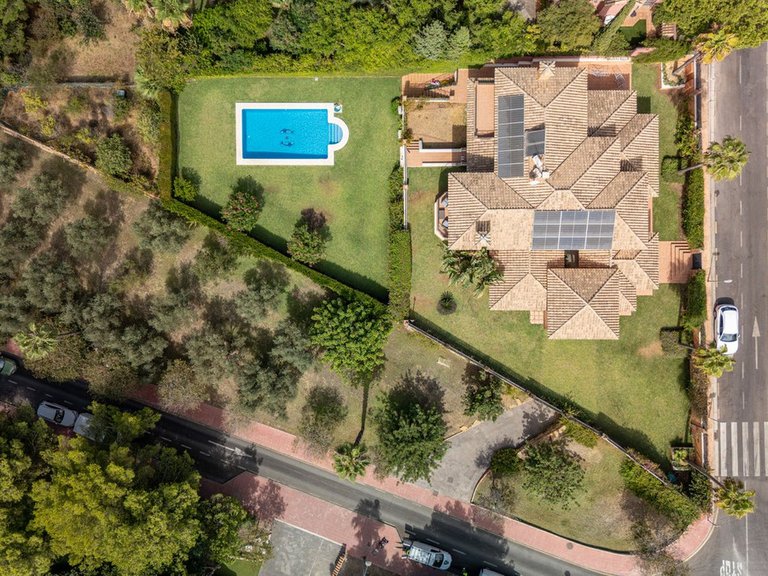 Villa for Sale in Benalmadena Costa, Malaga 2
