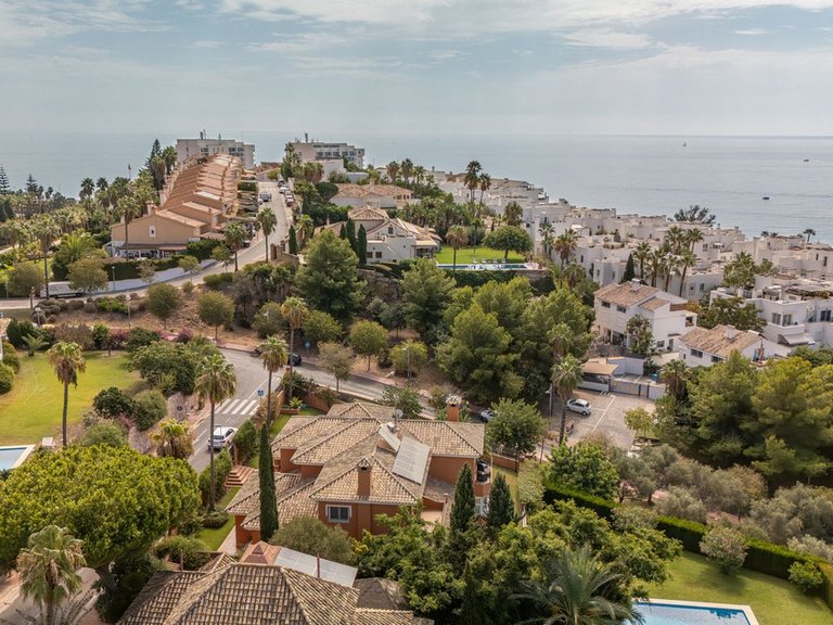 Villa for Sale in Benalmadena Costa, Malaga 34
