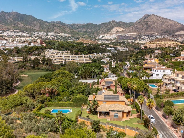 Villa for Sale in Benalmadena Costa, Malaga 36