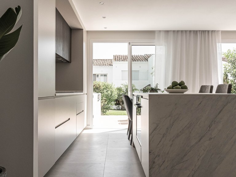 Town House for Sale in Nueva Andalucía, Malaga 26