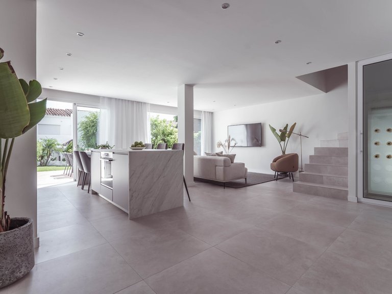 Town House for Sale in Nueva Andalucía, Malaga 3