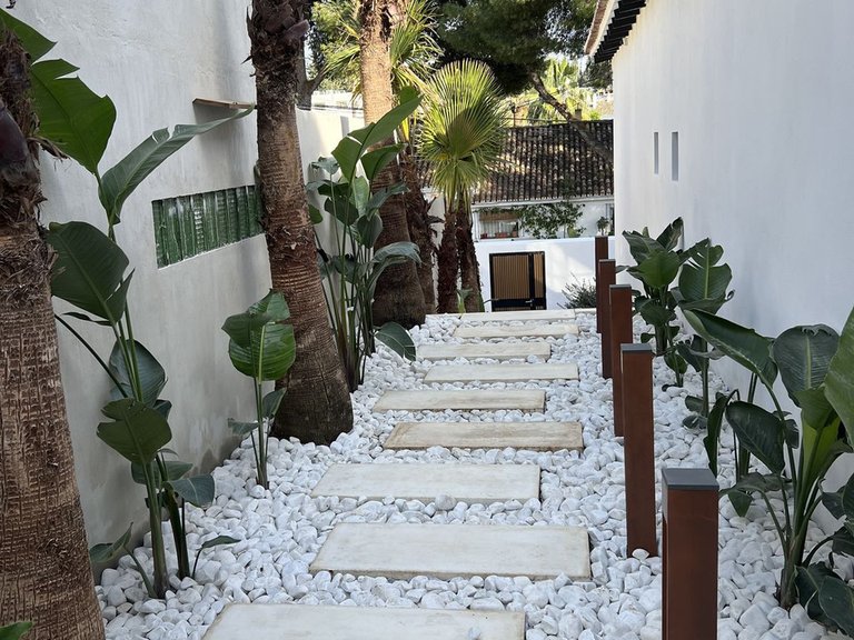 Villa for Sale in Nueva Andalucía, Malaga 7