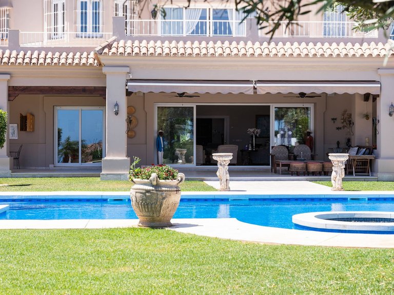 Villa for Sale in Marbella, Malaga 17