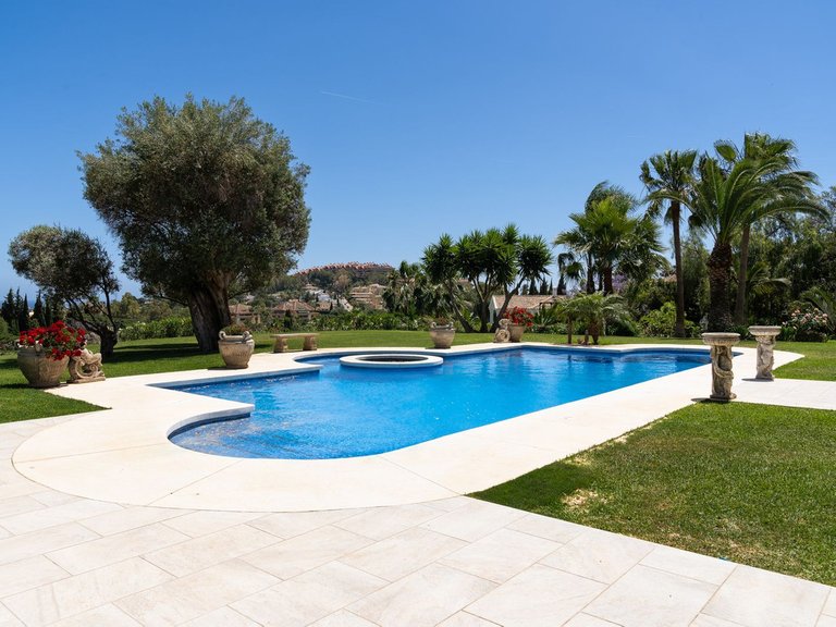 Villa for Sale in Marbella, Malaga 39