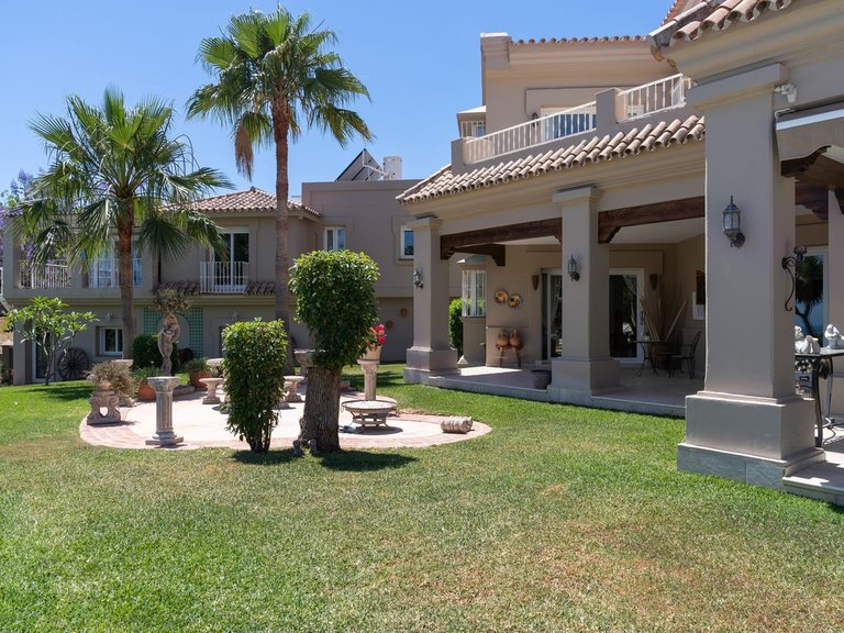 Villa for Sale in Marbella, Malaga 43