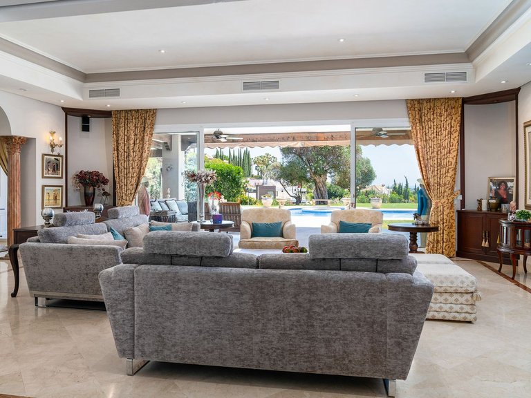 Villa for Sale in Marbella, Malaga 5