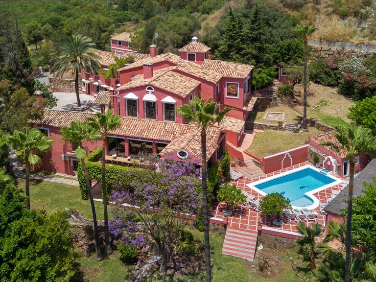 Villa for Sale in Benahavís, Malaga 1