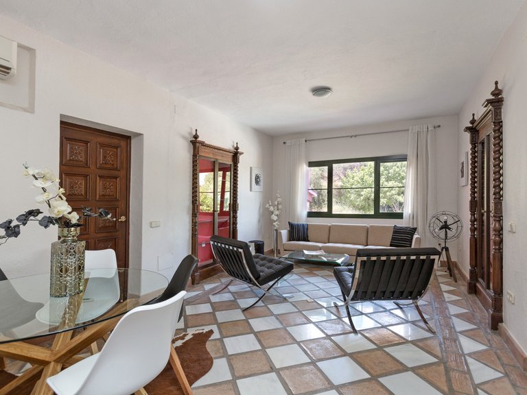 Villa for Sale in Benahavís, Malaga 17