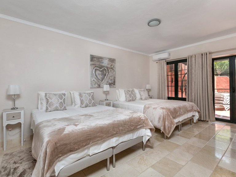 Villa for Sale in Benahavís, Malaga 34