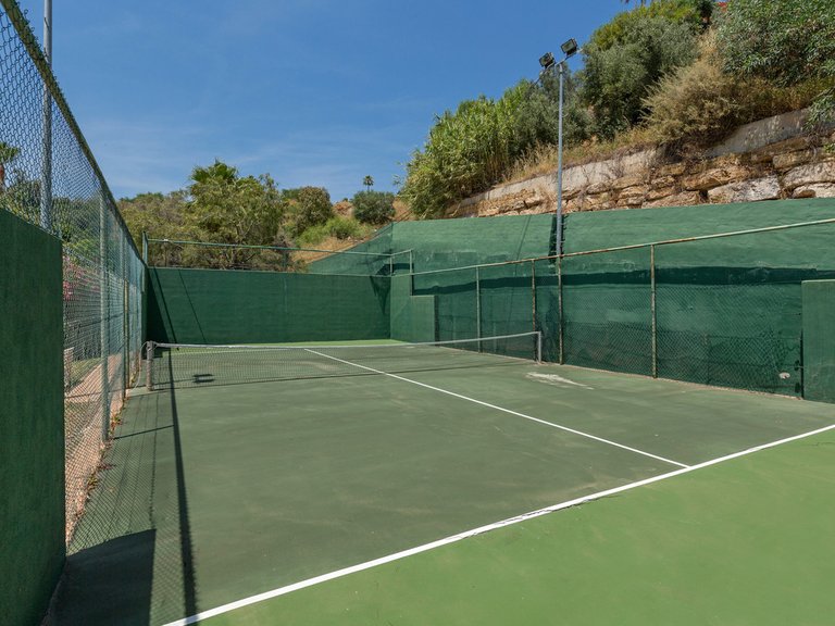 Villa for Sale in Benahavís, Malaga 39
