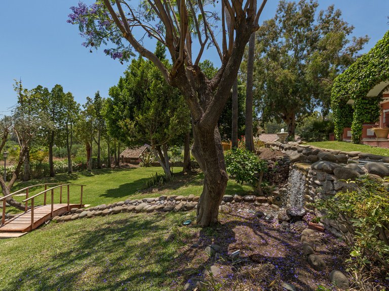 Villa for Sale in Benahavís, Malaga 41