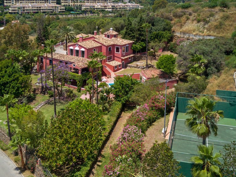 Villa for Sale in Benahavís, Malaga 45