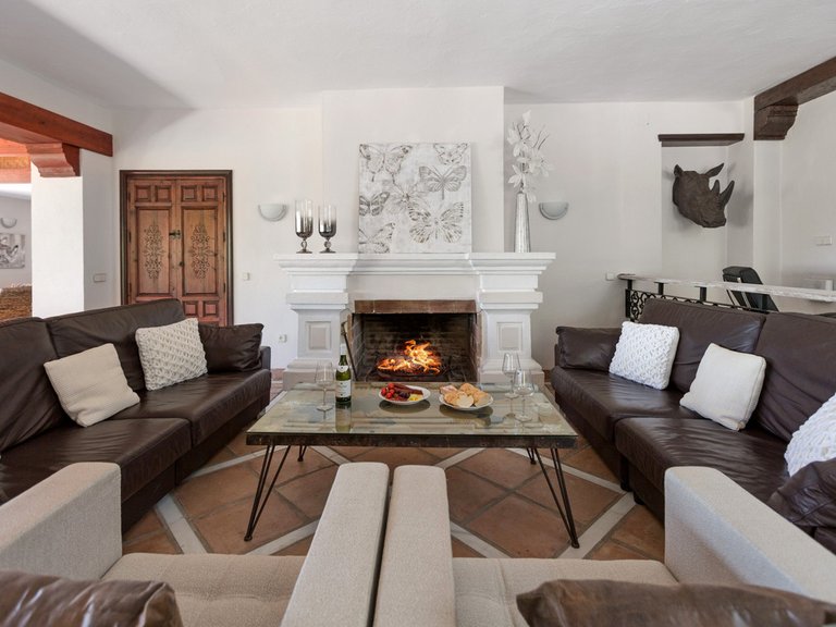 Villa for Sale in Benahavís, Malaga 9