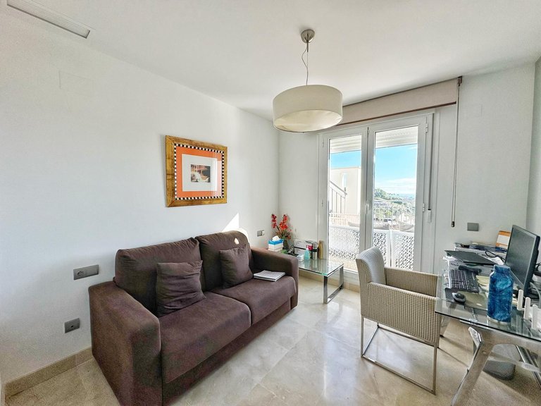 Apartment for Sale in Los Arqueros, Malaga 3
