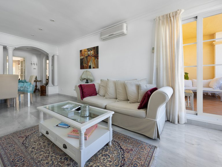 Apartment for Sale in Nueva Andalucía, Malaga 11