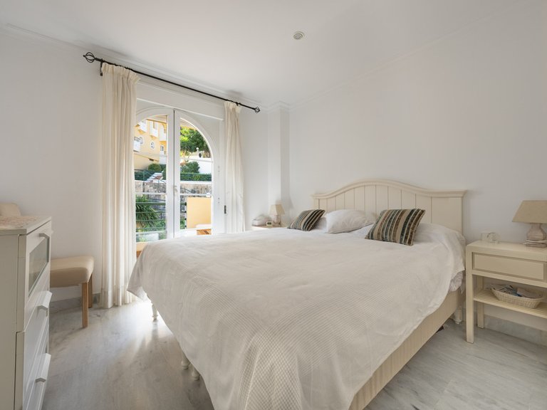 Apartment for Sale in Nueva Andalucía, Malaga 15