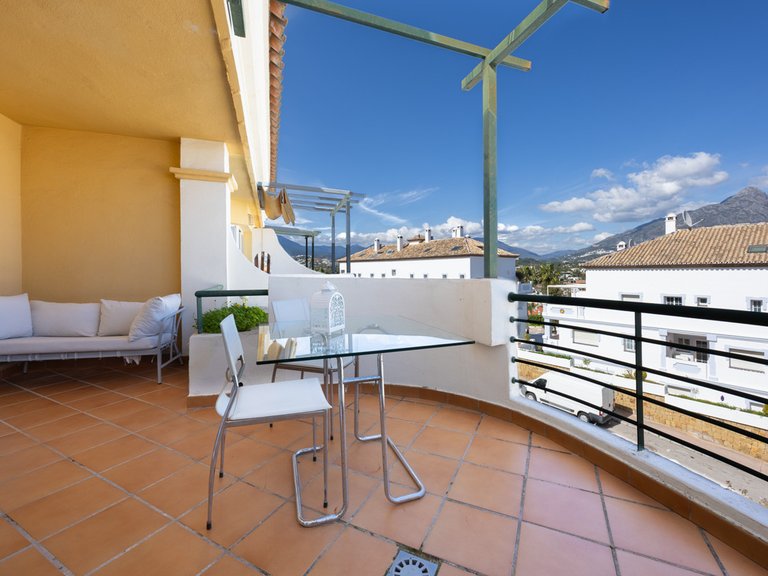 Apartment for Sale in Nueva Andalucía, Malaga 4