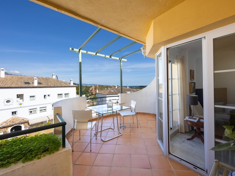 Apartment for Sale in Nueva Andalucía, Malaga 5
