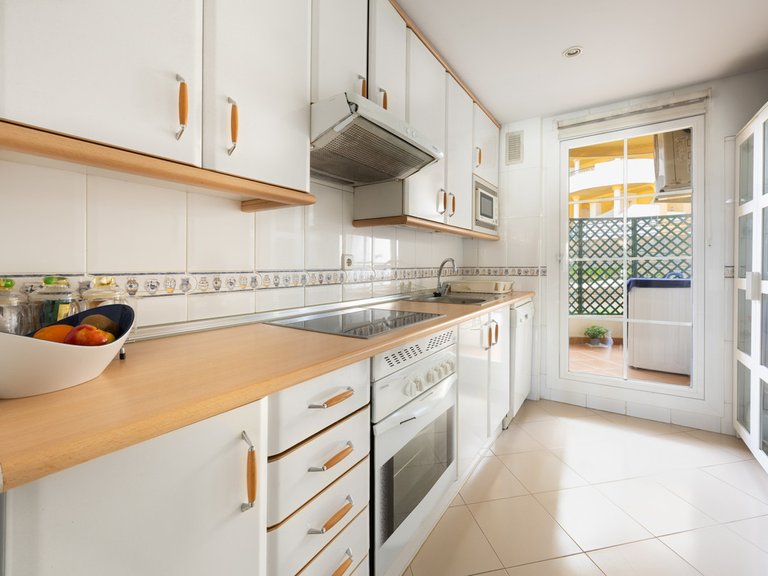 Apartment for Sale in Nueva Andalucía, Malaga 7