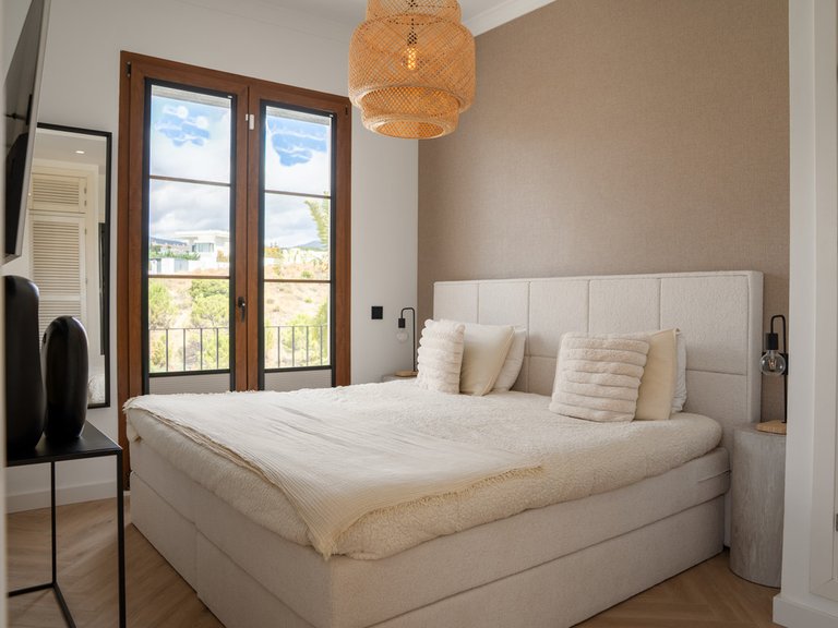 Villa for Sale in Estepona, Malaga 10