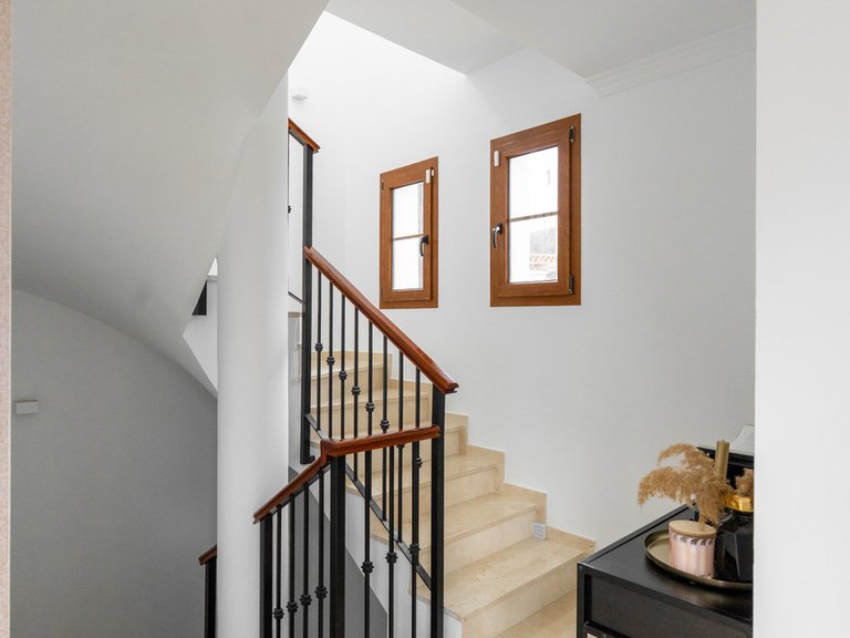 Villa for Sale in Estepona, Malaga 20