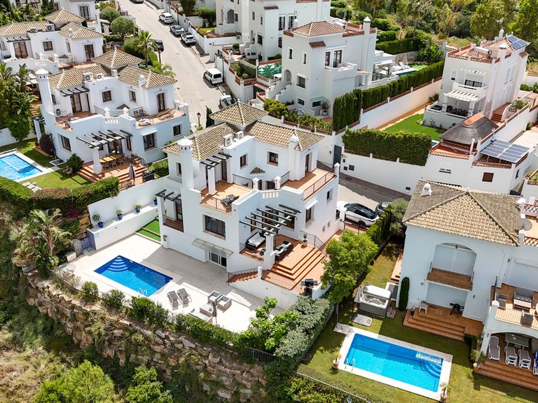Villa for Sale in Estepona, Malaga 27