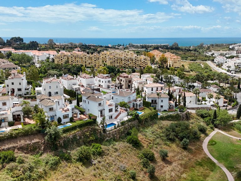 Villa for Sale in Estepona, Malaga 30