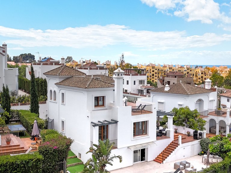 Villa for Sale in Estepona, Malaga 31