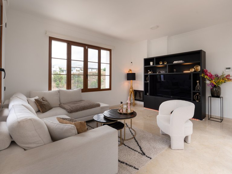 Villa for Sale in Estepona, Malaga 8