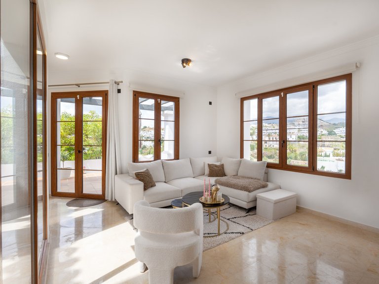 Villa for Sale in Estepona, Malaga 9
