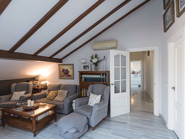 Apartment for Sale in Los Pacos, Malaga 34