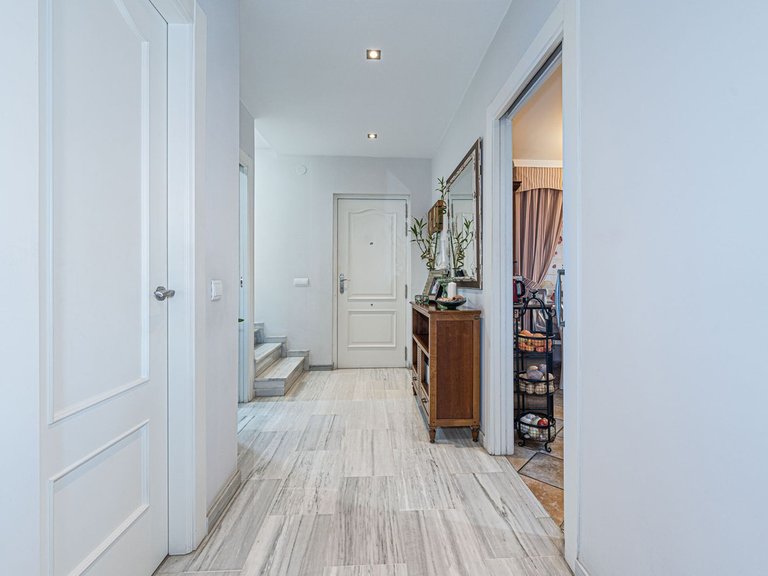 Apartment for Sale in Los Pacos, Malaga 9