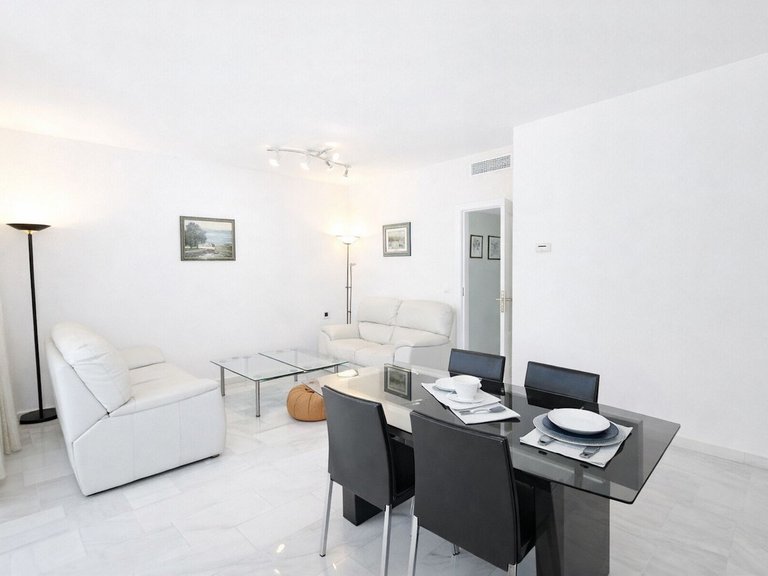 Villa for Sale in Miraflores, Malaga 3
