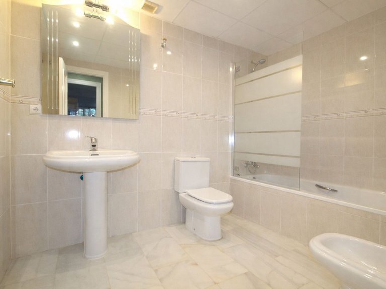 Villa for Sale in Miraflores, Malaga 8