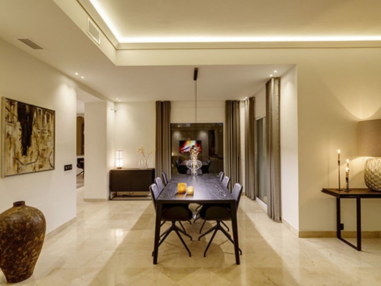 Villa for Sale in Nueva Andalucía, Malaga 13
