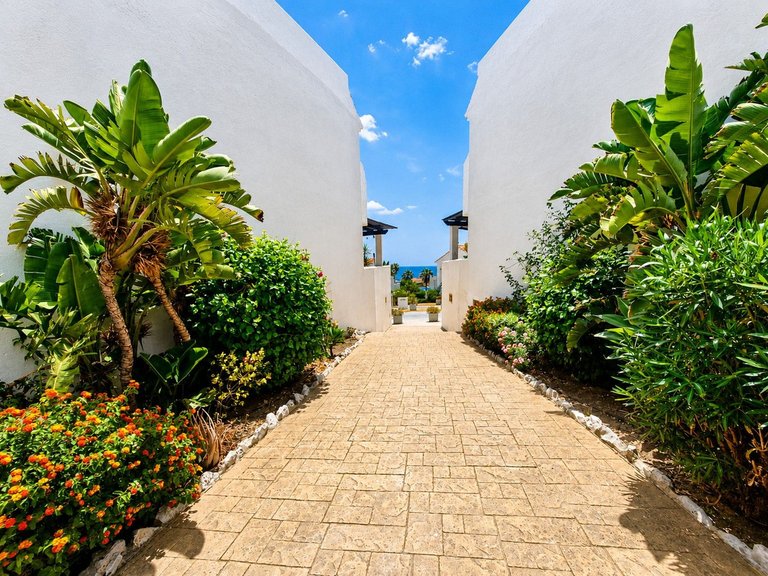 Villa for Sale in La Duquesa, Malaga 20